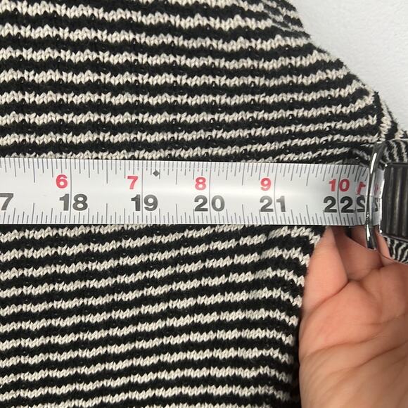 Cabi 3167 Fergie black and white split turtleneck sweater - Picture 8 of 10